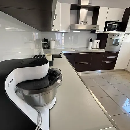 Kristina * 扎达尔